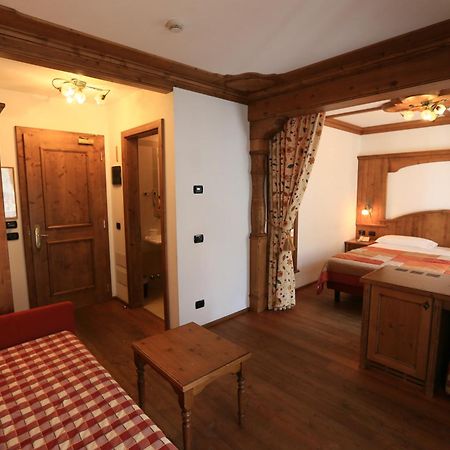 Hotel Laurin Каназей Екстериор снимка