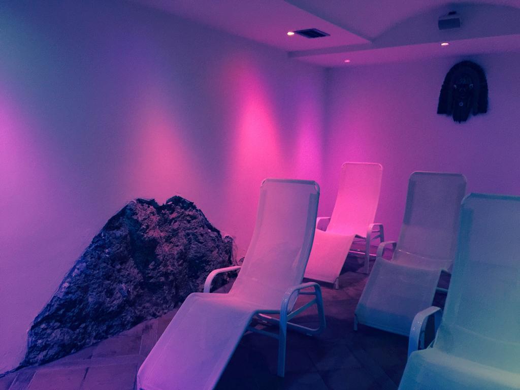 Hotel Laurin Каназей Екстериор снимка