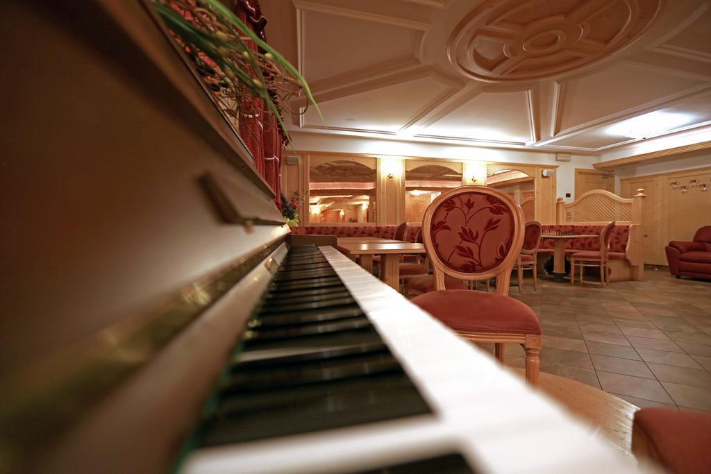 Hotel Laurin Каназей Екстериор снимка